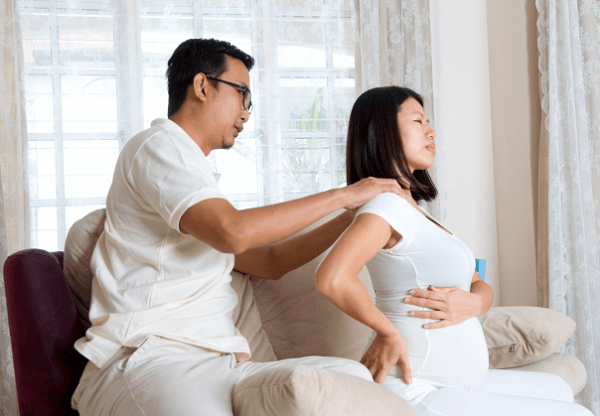 Massage Cho Vợ Bầu Giúp Giảm Đau Lưng Cực Kỳ Hiệu Quả