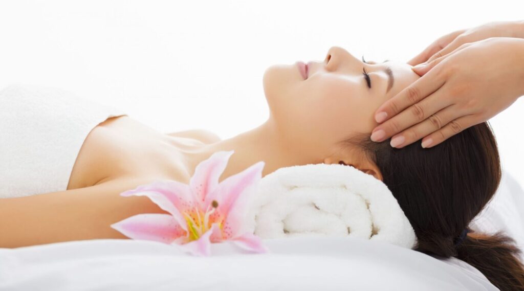 Tham khảo các bước massage toàn thân